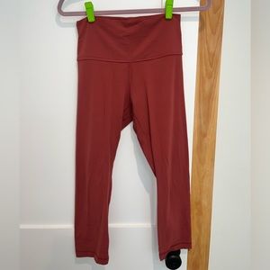 Lululemon leggings cropped aligns size 8